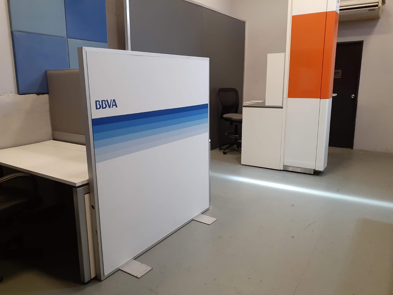 Acabados de alta calidad en proyecto comercial